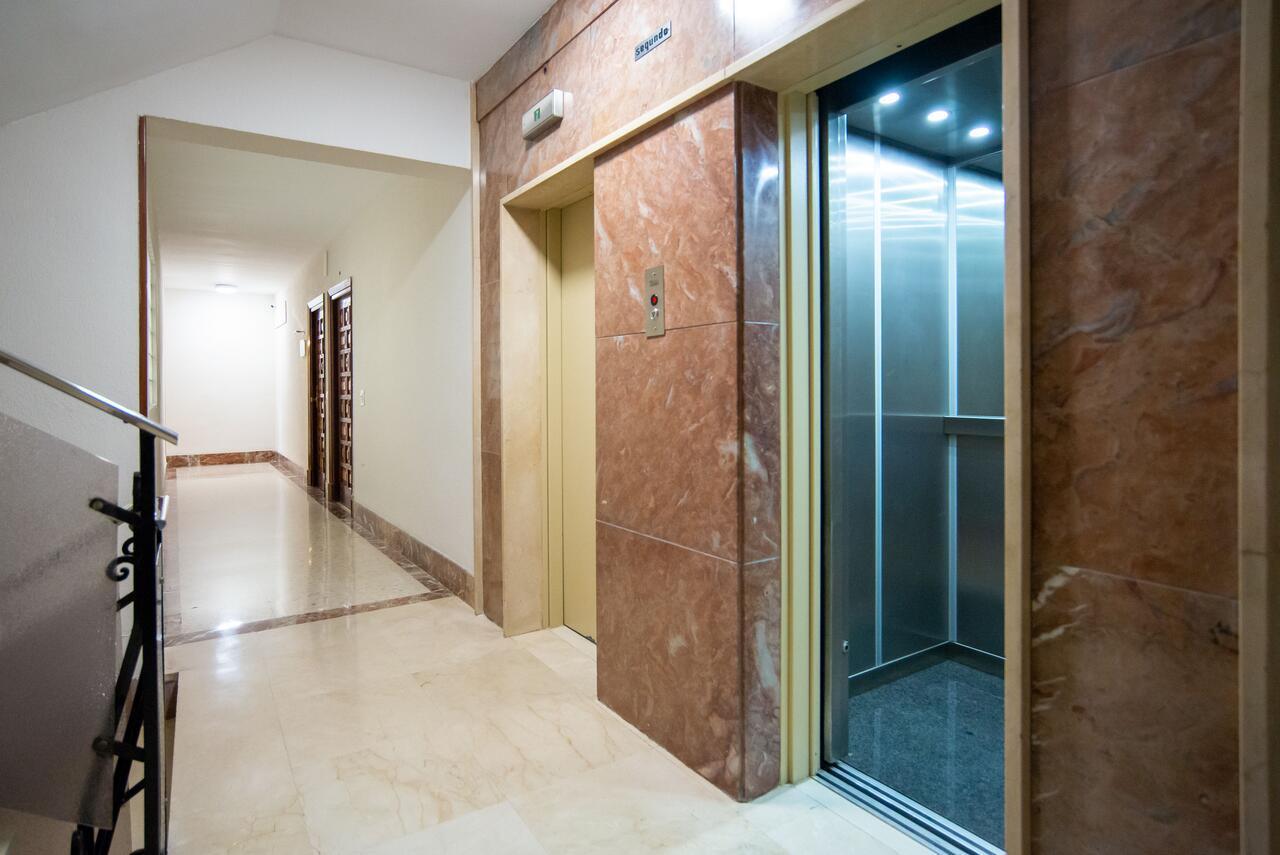 Appartement Plaza Del Teatro à Málaga Extérieur photo